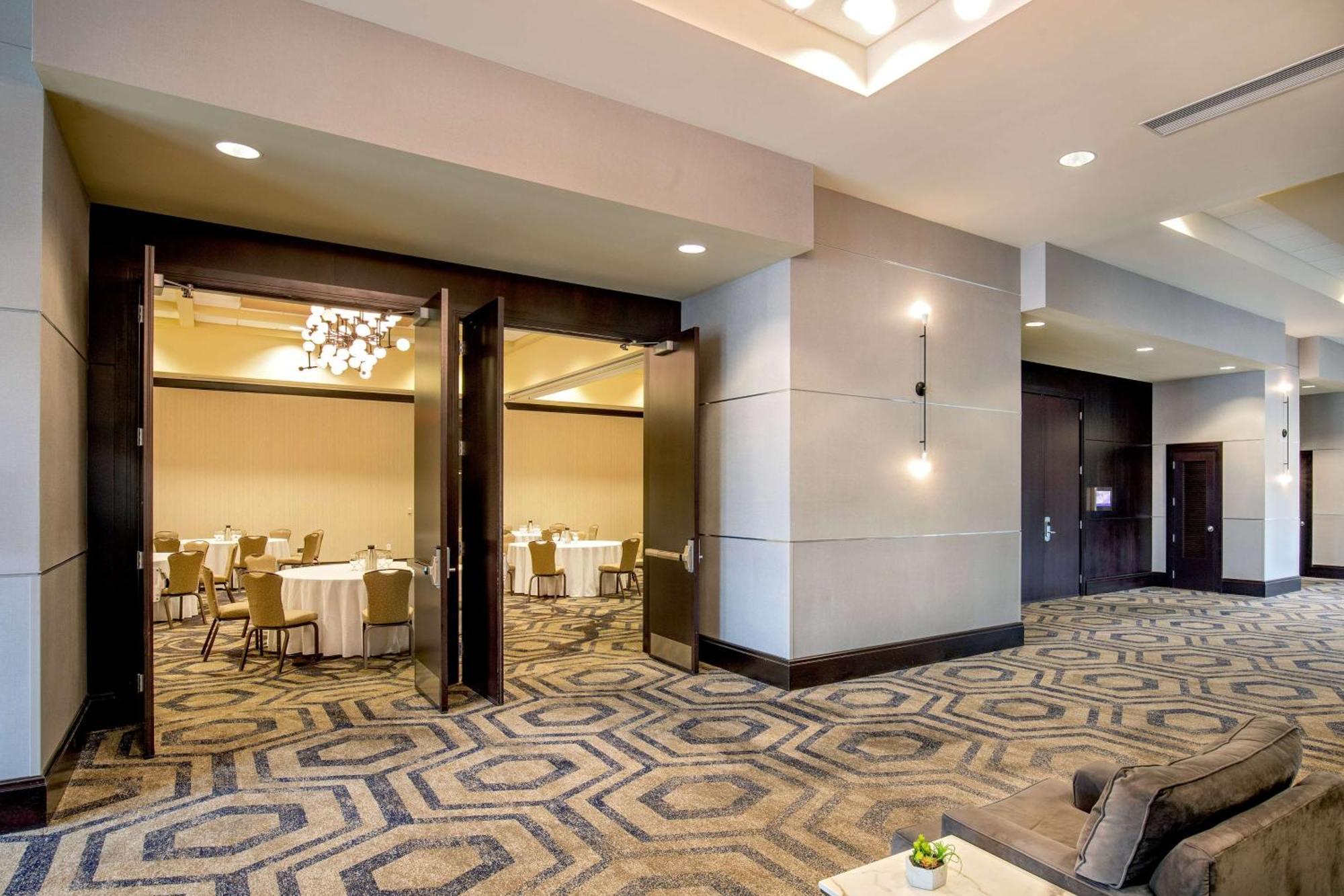 Hotel Hilton Columbus/Polaris Exterior foto